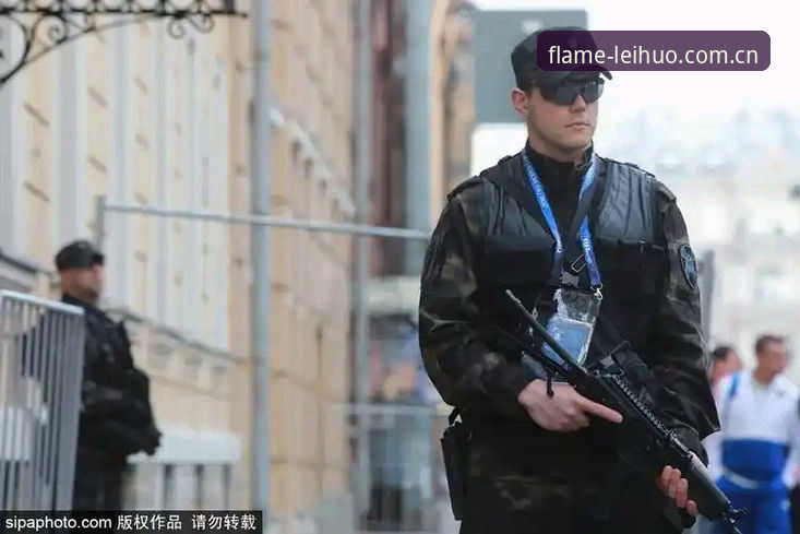 雷火电竞官方正版下载iOS版 世界杯安保策略深度分析:英警方仅派三人赴美,雷火电竞平台用户如何解读赛事新变化?